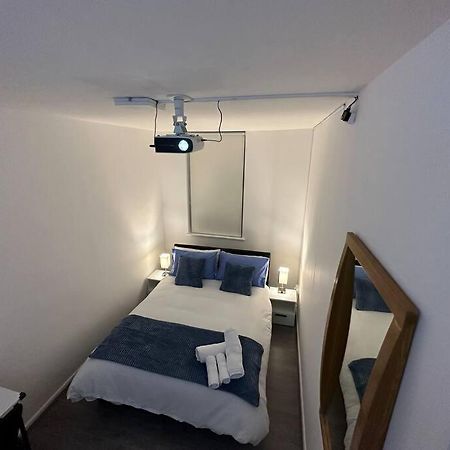 Small Cozy Private Bedroom Zone1 London Eksteriør bilde