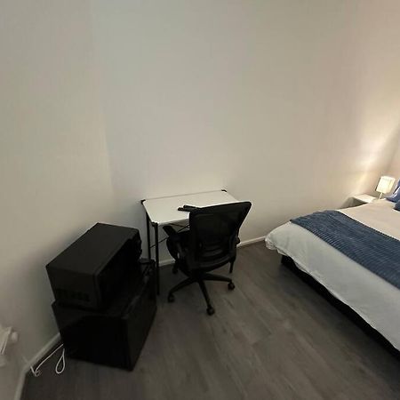 Small Cozy Private Bedroom Zone1 London Eksteriør bilde