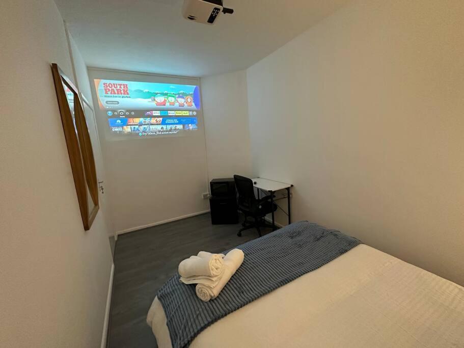 Small Cozy Private Bedroom Zone1 London Eksteriør bilde