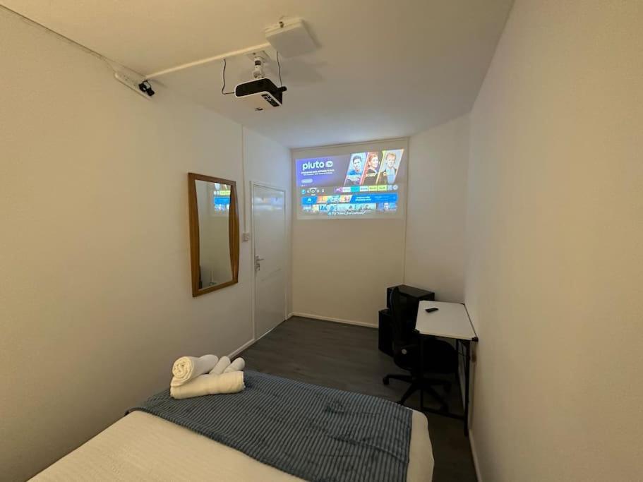 Small Cozy Private Bedroom Zone1 London Eksteriør bilde