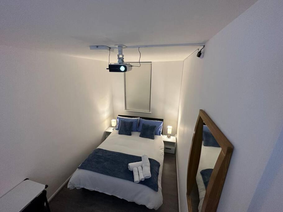 Small Cozy Private Bedroom Zone1 London Eksteriør bilde